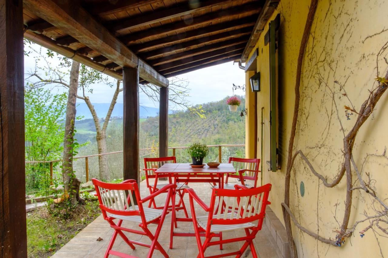 Le Case Gialle Gualdo Cattaneo Exterior foto